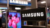 Samsung Elec flags 35% drop in Q4 profit, missing market consensus