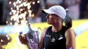 Swiatek tunes out the noise in search of first Australian Open title